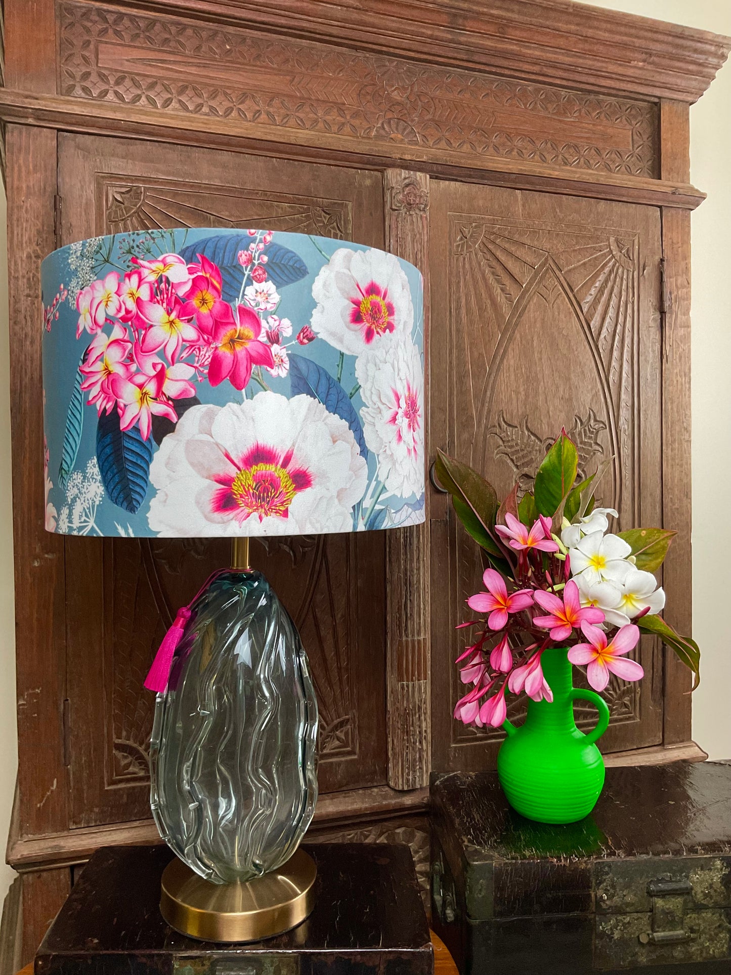 Hanim Luxury Bloom with Pink Frangipani