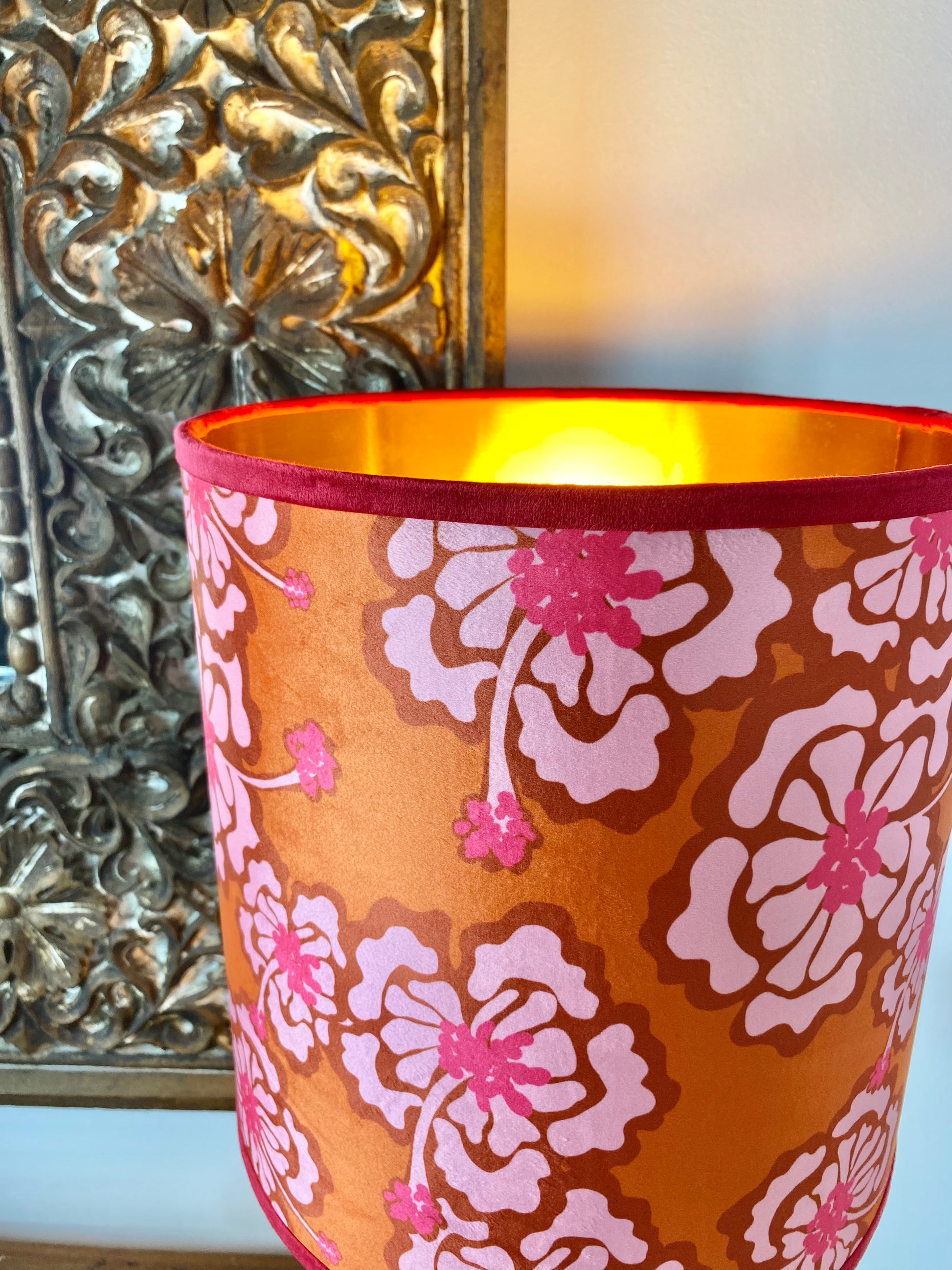 Lit up Hibiscus flower pattern lampshade